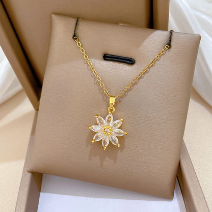 Collier Fleur Dorée — Pétales Lumineux & Brillance Florale