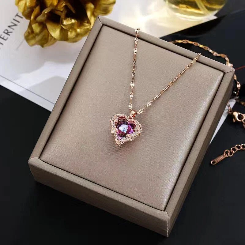 Collier Cœur Rose — Reflets Tendre & Brillance Poétique